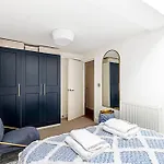 Modern Airy 2-Bed Gem In Trendy Stoke Newington