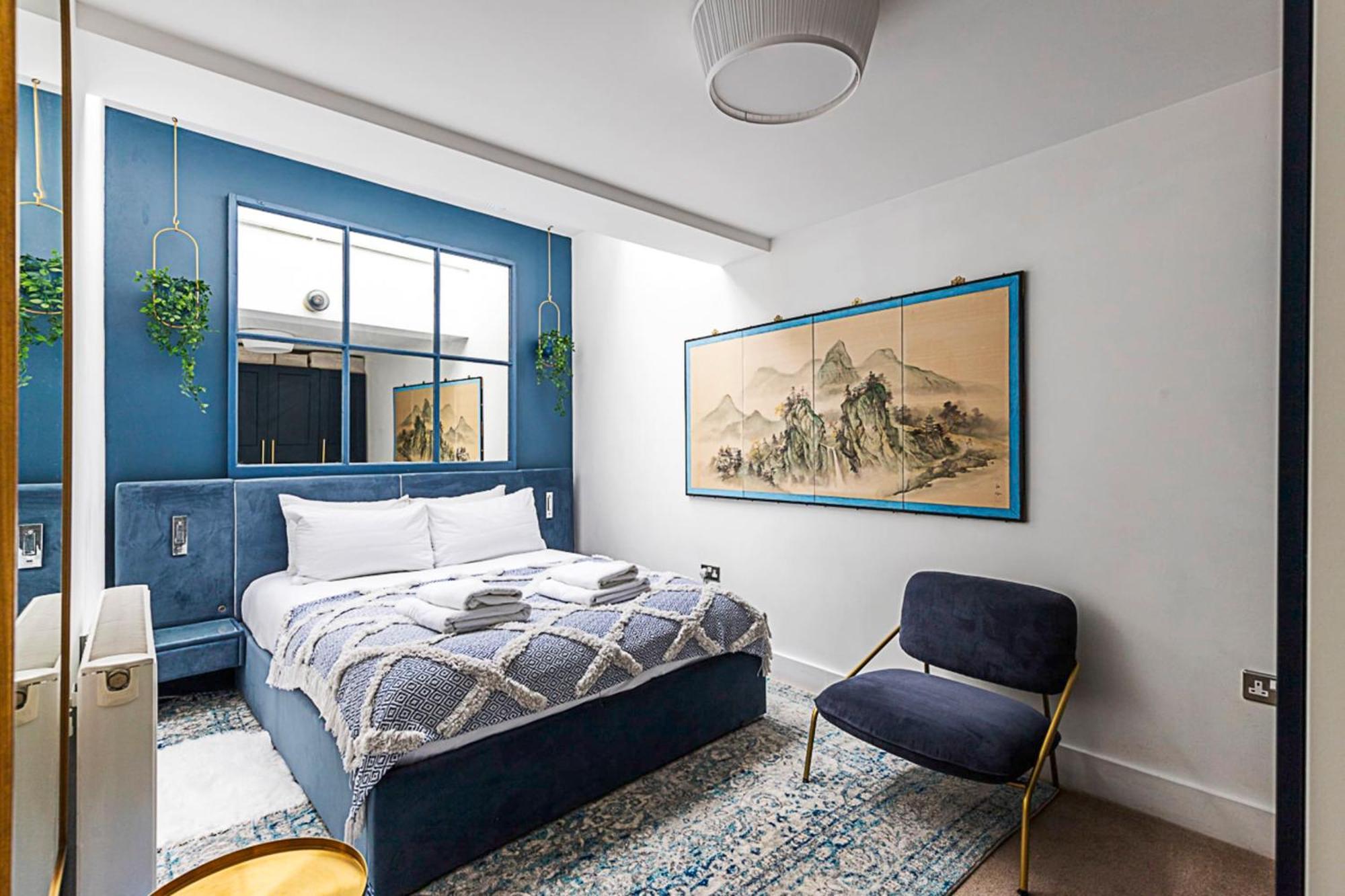 Modern Airy 2-bed Gem In Trendy Stoke Newington Londra
